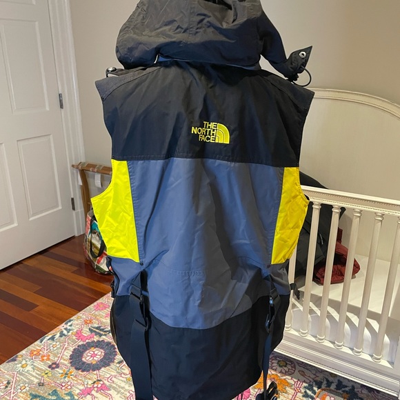 North Face Apogee Vest - Picture 4 of 4